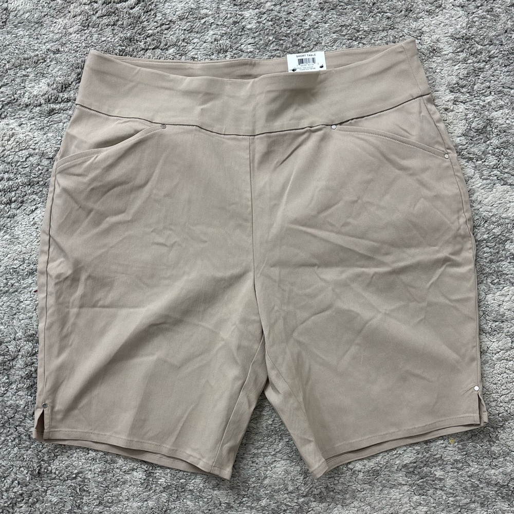 INC International Concepts Women's Beige Bermudas Pull Over Shorts Size 14 NWT